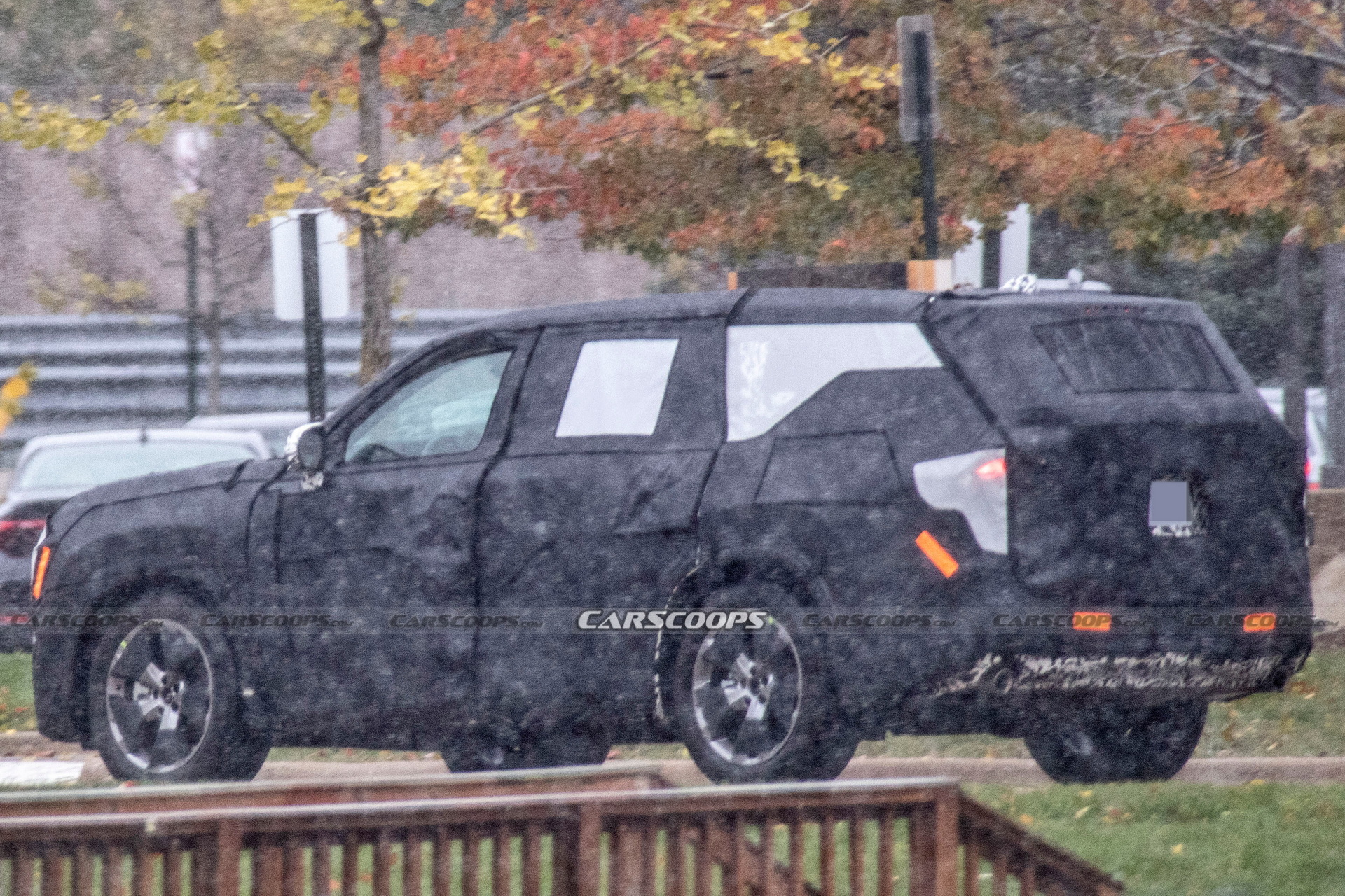 تويوتا جراند هايلاندر SUV الجديدة تظهر أثناء تجوالها في أمريكا لأول مرة 14