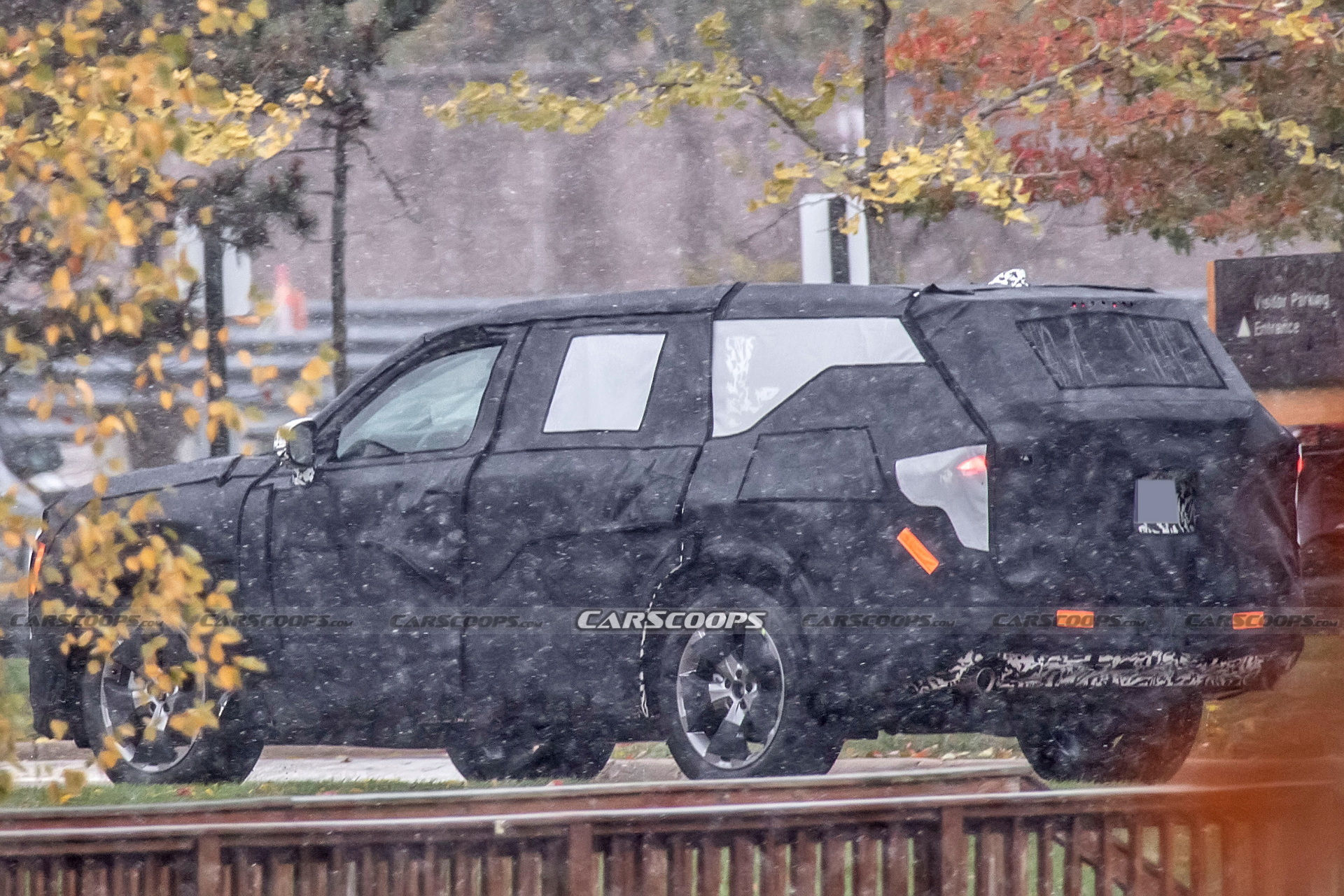 تويوتا جراند هايلاندر SUV الجديدة تظهر أثناء تجوالها في أمريكا لأول مرة 2