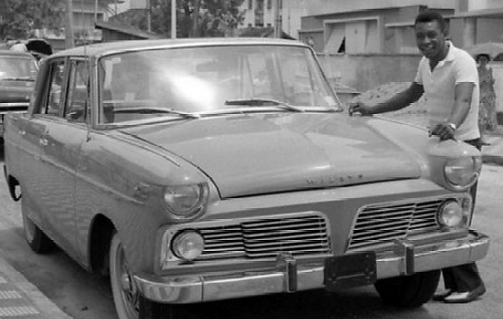 صور أفضل سيارات بيليه Pele الكلاسيكية التي حصل عليها خلال مسيرته 1