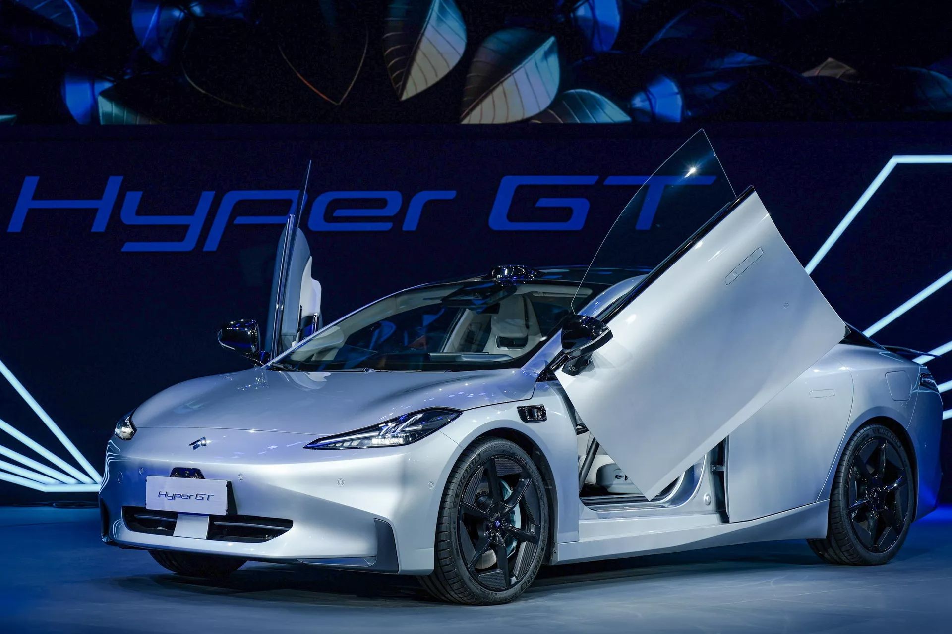 جي ايه سي هايبر GT الجديدة هي السيارة الإنتاجية الأكثر انسيابية في العالم