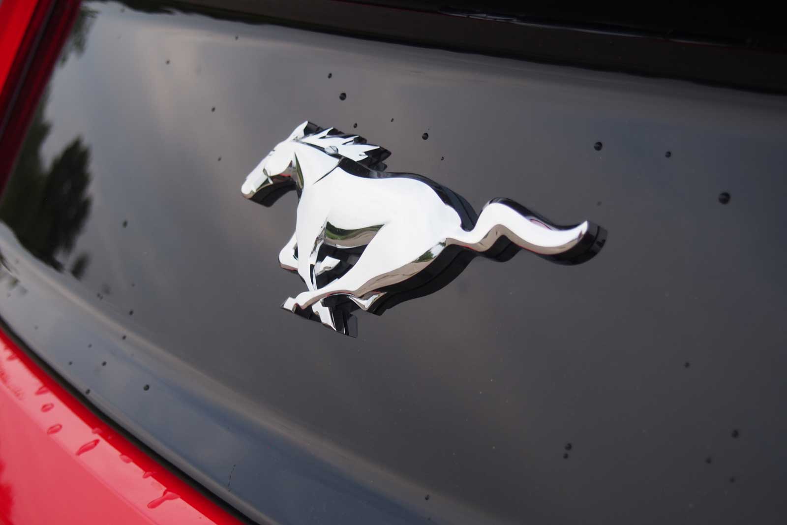 ما هو سعر سيارة فورد موستنج 2019 في السوق السعودي للسيارات؟ 1