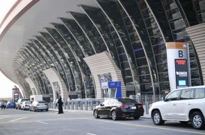 "مطار الملك عبد العزيز": غرامة 5 آلاف ريال لمخالفة نقل المسافرين 1