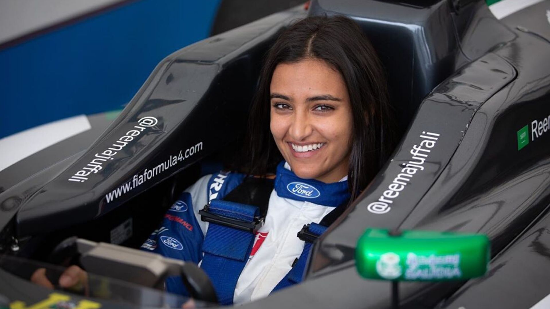 ريما الجفالي أول سائقة سباقات سعودية.. نموذج مُشرف في يوم المرأة العالمي 2