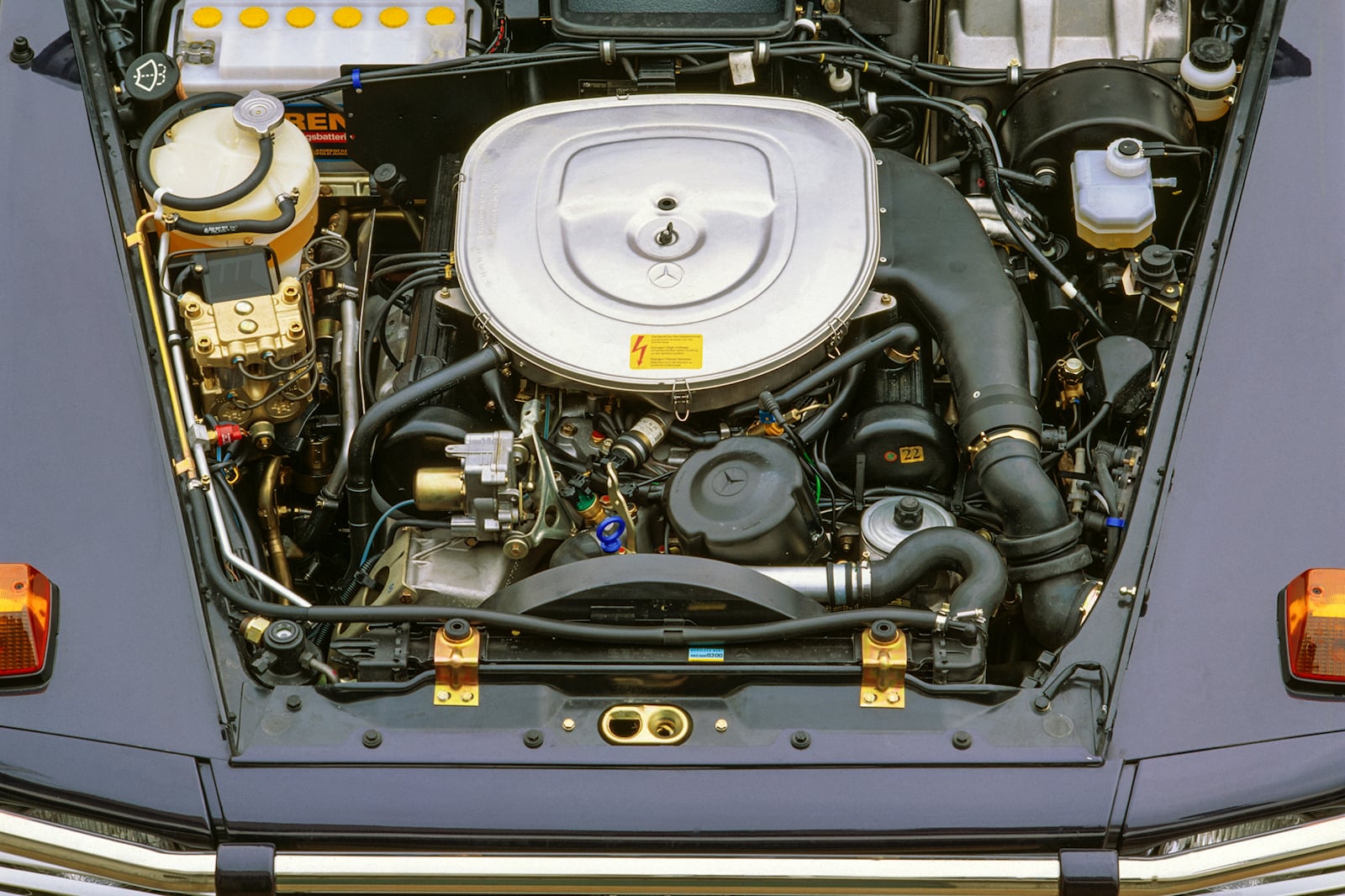 مرسيدس تحتفل بالذكرى السنوية الثلاثين لطرح أول جي كلاس بمحرك 8 سلندر 8