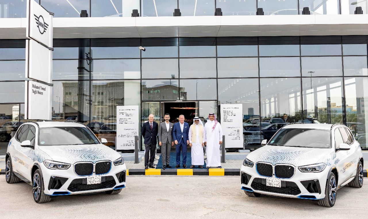 BMW iX5 Hydrogen في السعودية