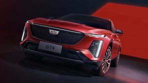 كاديلاك تدشن GT4 الجديدة كلياً في الصين بشاشات داخلية بقياس 33 إنش بدقة 9K 1