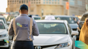 “النقل” يلزم مالكي سيارات الأجرة بتوفير 6 خدمات أساسية للحجاج