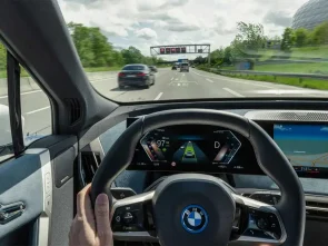 تكنولوجيا سيارات بي ام دبليو: ما دور كاميرا مراقبة السائق في لوحة العدادات