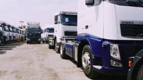“النقل”: التحقق من بطاقات التشغيل للشاحنات يزيد الجودة والكفاءة
