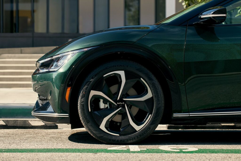 كيا EV6 تحصل على إصدار حصري للاحتفال بلقب أفضل سيارة متعددة الاستخدامات لهذا العام 3