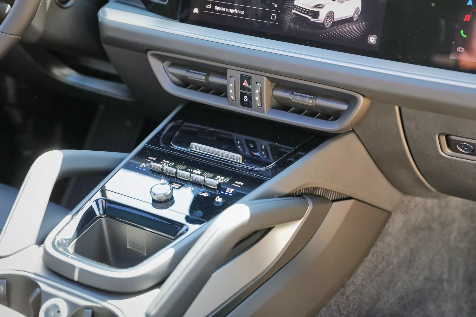 بورش تدشن كايين تيربو E هايبرد 2024، أقوى SUV في تاريخها، في معرض ميونخ للسيارات 12