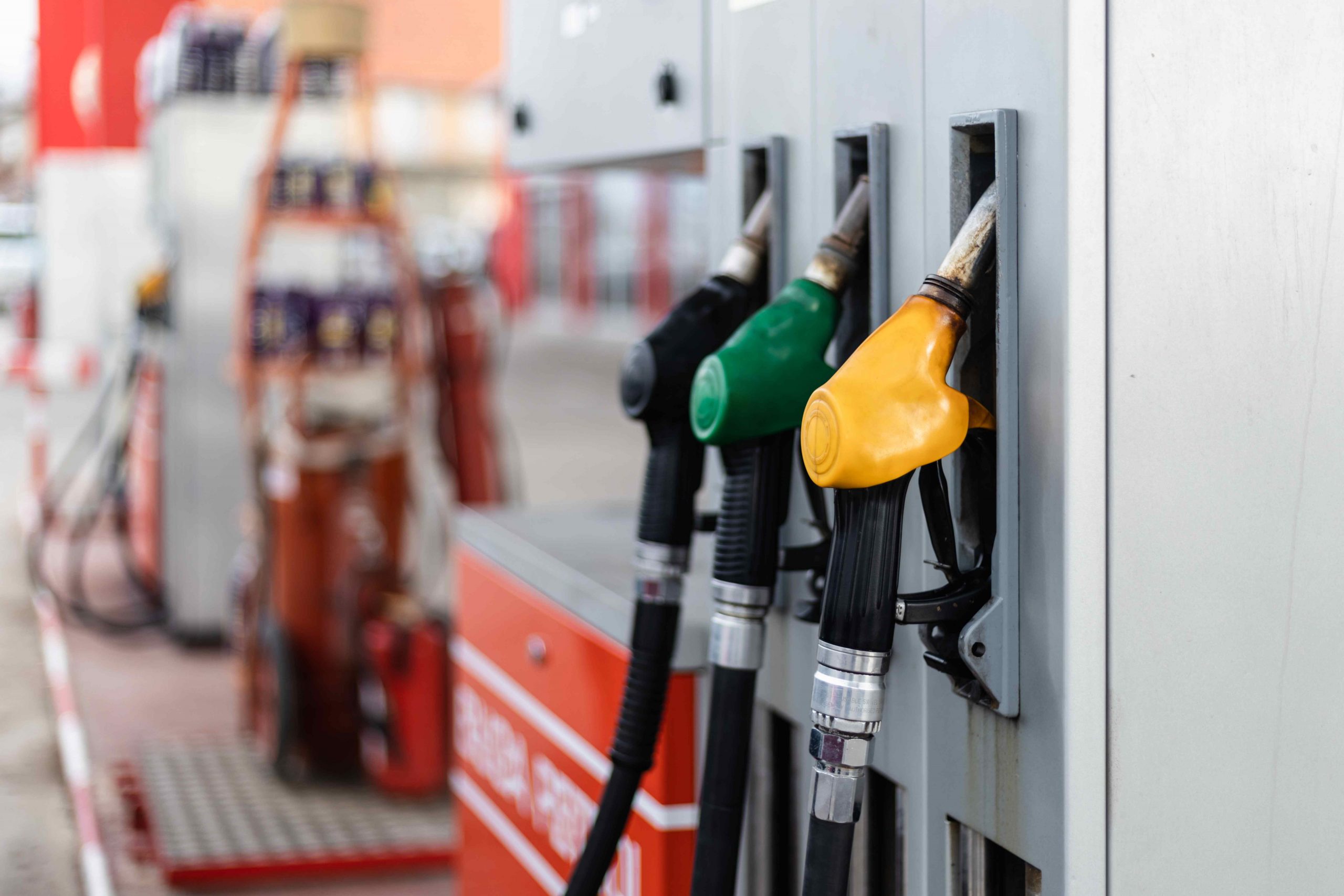 طريقة تقليل استهلاك الوقود في السيارة مع زيادة أسعار البنزين