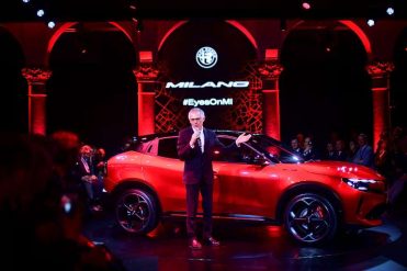 إيطاليا تهدد بحظر سيارة الفاروميو ميلانو الجديدة بعد قرار إنتاجها في بولندا، والفاروميو تضطر لتغيير اسم السيارة لتفادي الحظر