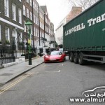 "بالصور" شاحنة تحطم فيراري 458 في لندن 5