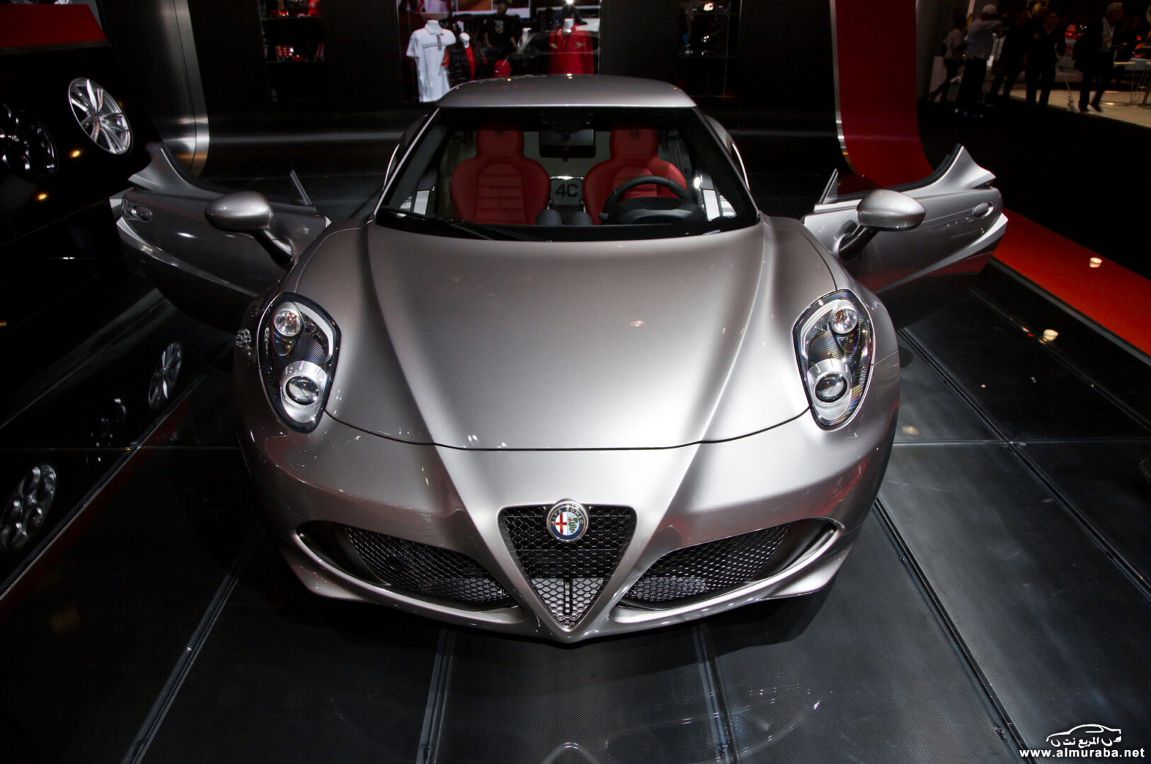 http---image.motortrend.com-f-wot-1404_2015_alfa_romeo_4c_launch_edition_arrives_this_june-72848034-2015-Alfa-Romeo-4C-Launch-Edition-front-end-02