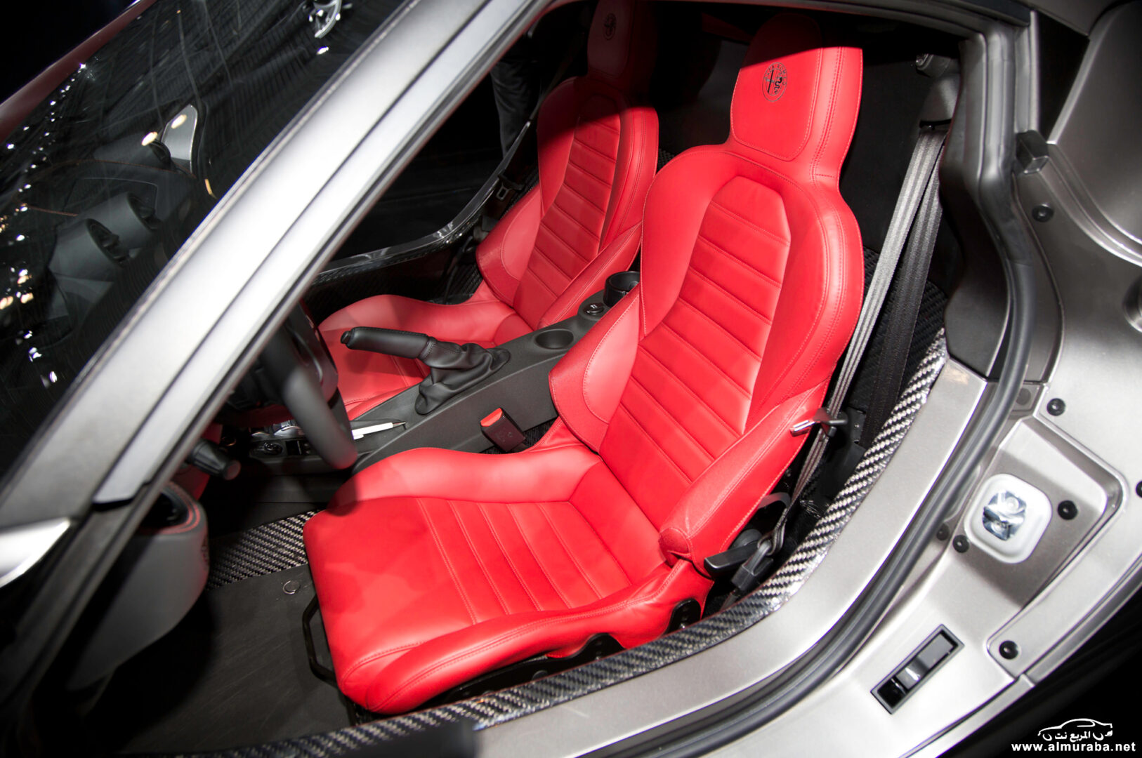 http---image.motortrend.com-f-wot-1404_2015_alfa_romeo_4c_launch_edition_arrives_this_june-72848094-2015-Alfa-Romeo-4C-Launch-Edition-interior