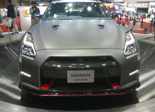 نيسان 2015 جي تي ار تكشف نفسها في معرض طوكيو للسيارات مع تحديثات جديدة Nissan GT-R 7