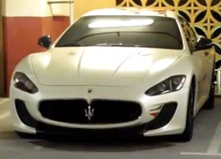 “فيديو” شاهد كراج رجل قطري ممتلئ بالكامل بالسيارات الفاخرة والسريعة