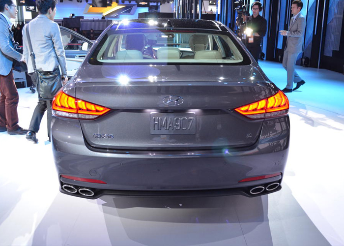 "تقرير" هيونداي جينيسيس 2015 الجديدة ستتوفر في أوروبا بمواصفات تختلف عن الخليجية Hyundai Genesis 2