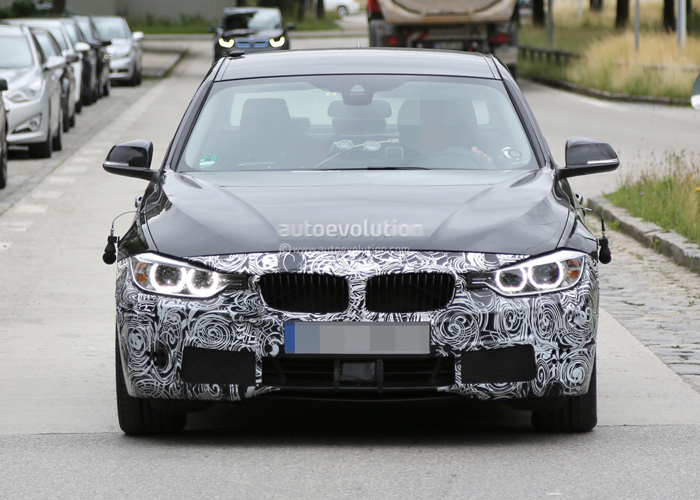“بالصور” بي ام دبليو الفئة الثالثة 2015 تحصل على تحسينات في واجهتها BMW 3