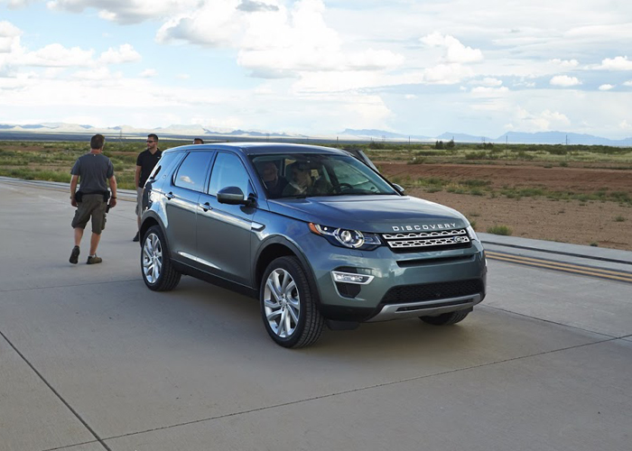أسعار ومواصفات لاندروفر ديسكفري 2015 الرياضية Land Rover Discovery Sport 2