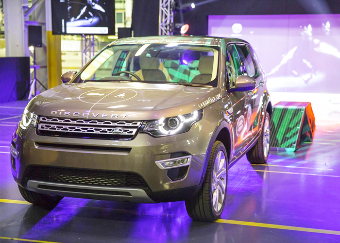 "فيديو" شاهد عملية صنع لاند روفر ديسكفري سبورت 2015 الجديدة Land Rover Discovery 2