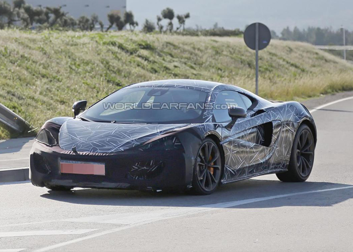 ماكلارين "السلسة الرياضية" الجديدة تظهر في اول صور تجسسية لها McLaren Sports 1