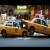 “فيديو” سائق تاكسي متهور يتسبب في اكثر من حادث