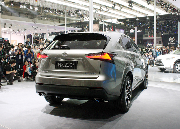 “بالصور” لكزس NX 2015 SUV المدمجة الجديدة تكشف نفسها رسمياً في المعرض Lexus NX