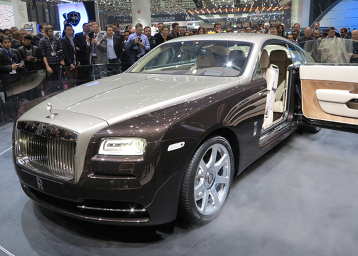 رولز رايس ستطلق سيارتها الرياضية اواخر عام 2017 لتنافس بها Rolls-Royce SUV 3