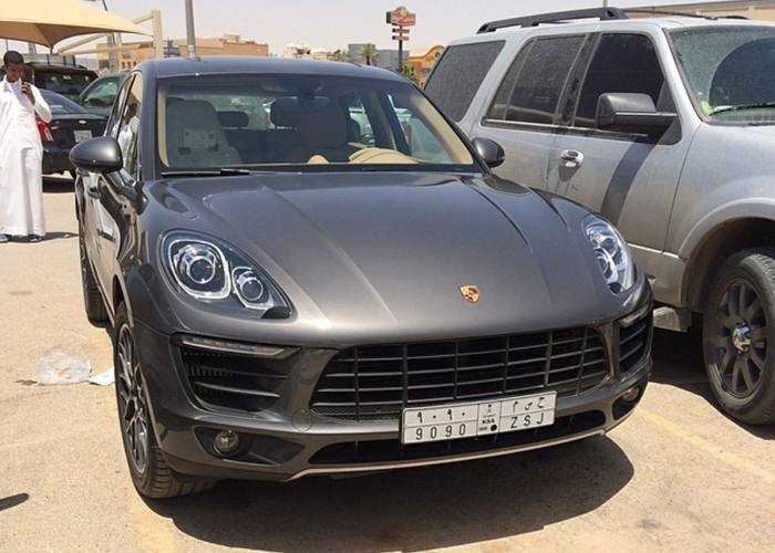 “بالصور” التقاط صور بورش ماكان 2014 خلال وصولها الى السعودية Porsche Macan