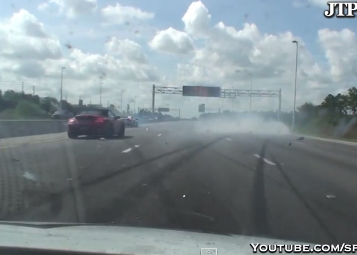 “فيديو” مالك اودي R8 سبايدر يتسبب بحادث شنيع اثناء تحدي بين سيارات سوبر كار في الطريق